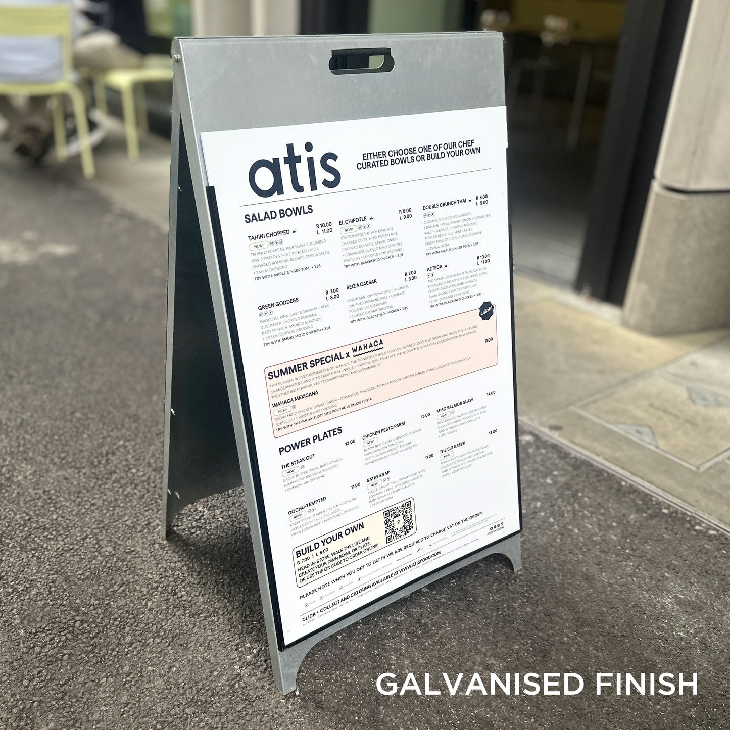 Straßenschild aus Metall